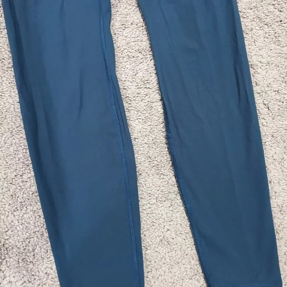 Everlane The Perform Regular Leggings in Blue Medium, Flawed - Picture 3 of 8